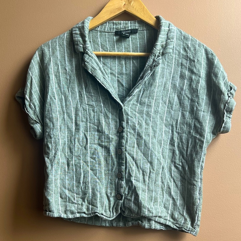 EUC Forever 21 Dolman Sleeve, Linen Blend Button-up, Collared Blouse. Size S.